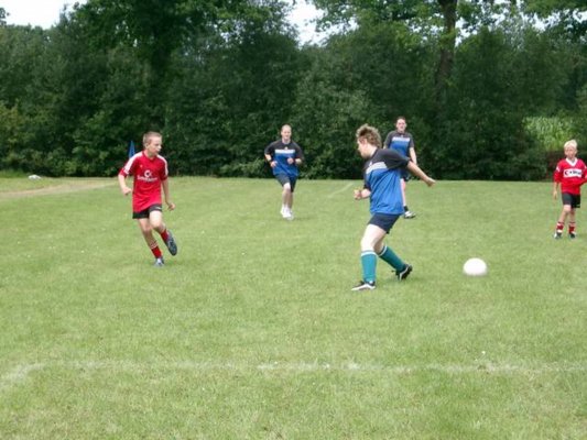 fussballturnier_frauen_u._jungs_2004__11_.jpg