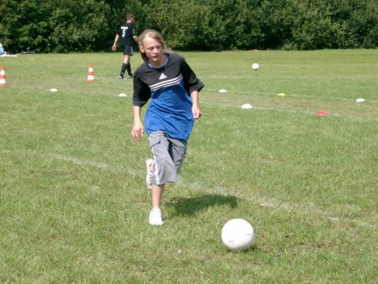 fussballturnier_frauen_u._jungs_2004__30_.jpg