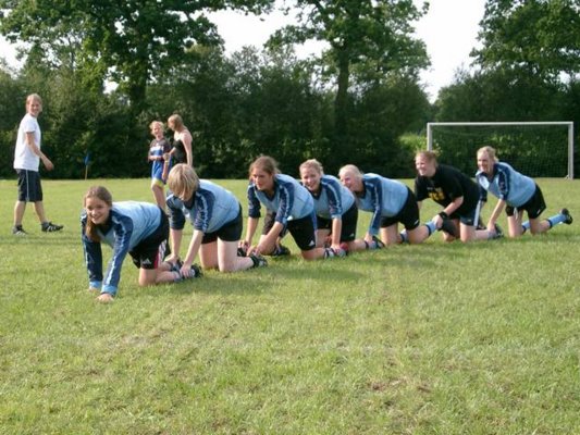 fussballturnier_frauen_u._jungs_2004__40_.jpg