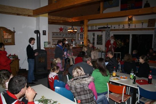 weihnachtsfeier_08_jugend__8_.jpg