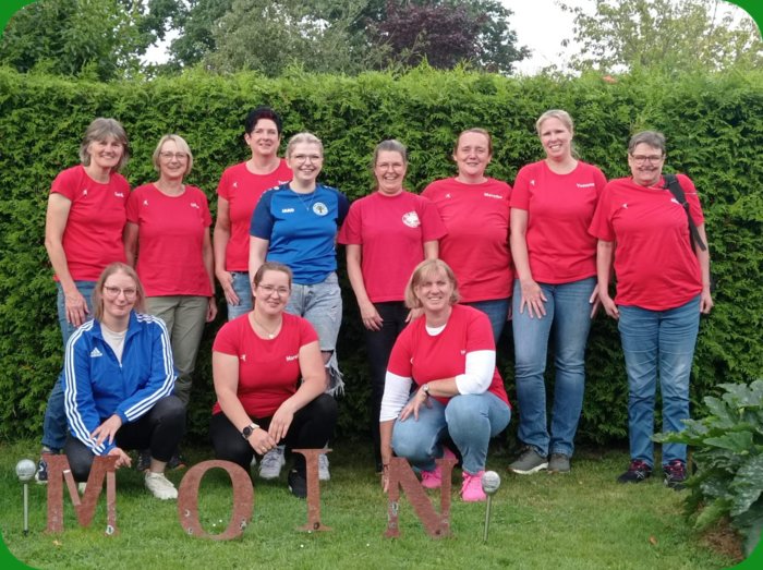 Gruppenbild der Frauen-Fahrradtour 2025